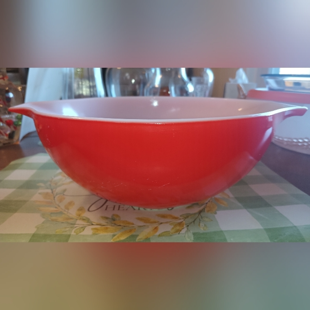 PYREX VINTAGE Red Mixing Bowl